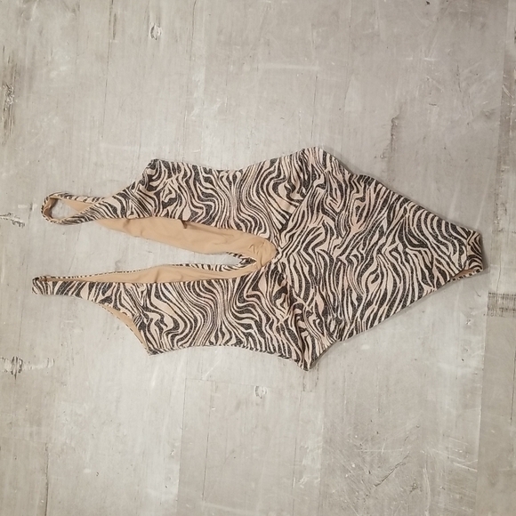💕L*SPACE💕 Shimmer Stormi One Piece Swimsuit ~ Animal Instinct Print 12 XL NWT - Picture 14 of 16